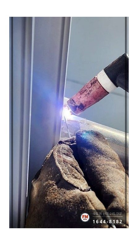 베란다 안전난간 보수 앵커 본접 패스너 물리고 반도 수리 용접 시공 사진 7