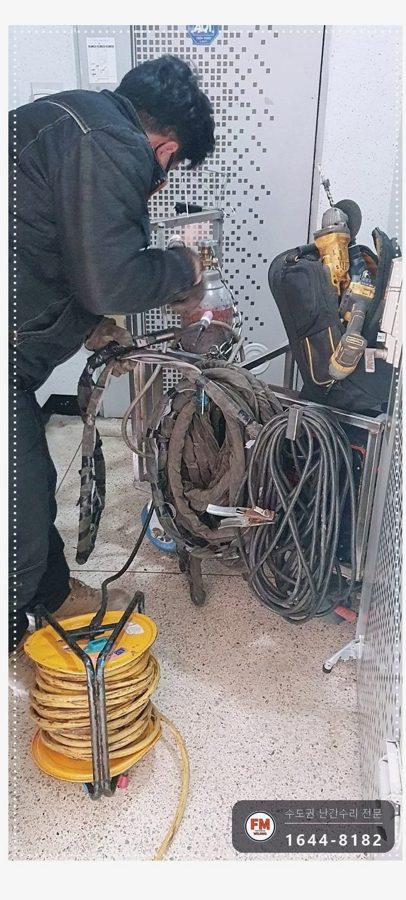 스텐 난간 보수 쏠린 난간대 끌어와 앵커 패스너 반도 수리 용접
