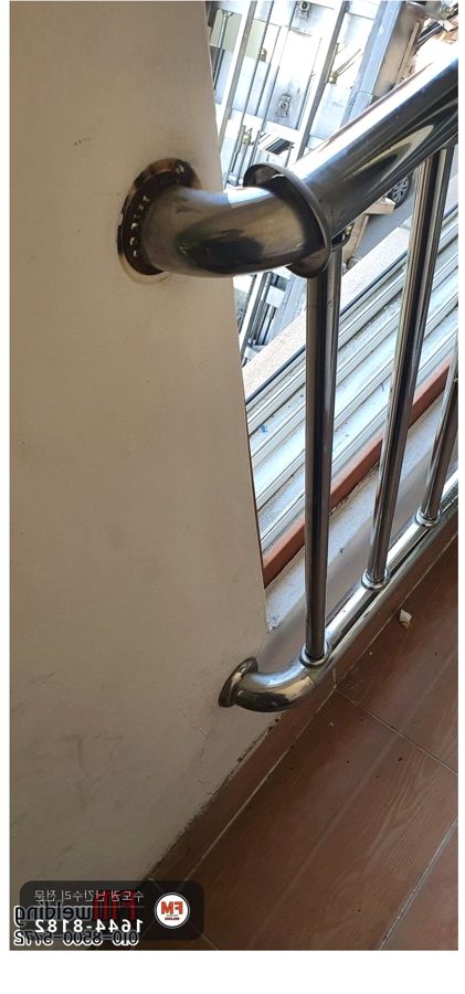 이동설치 핸드레일 용접부 절단 무손상 탈거 볼트 조임 수리