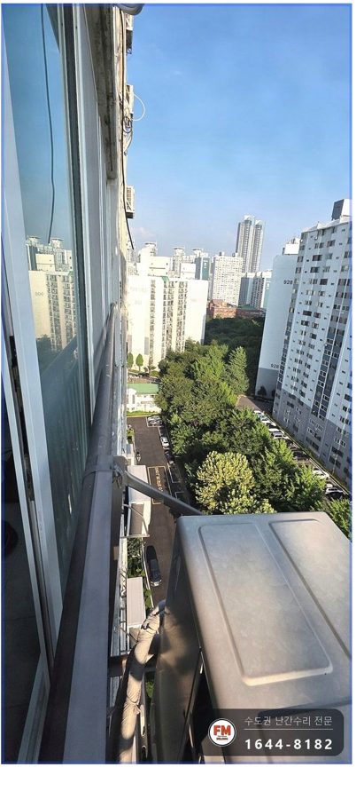 아파트 스텐 난간 수리 고정 구멍 녹 제거 308L 용접봉 보강 용접